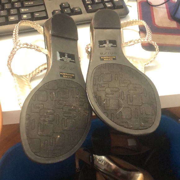 Sandals - Picture 2 of 3